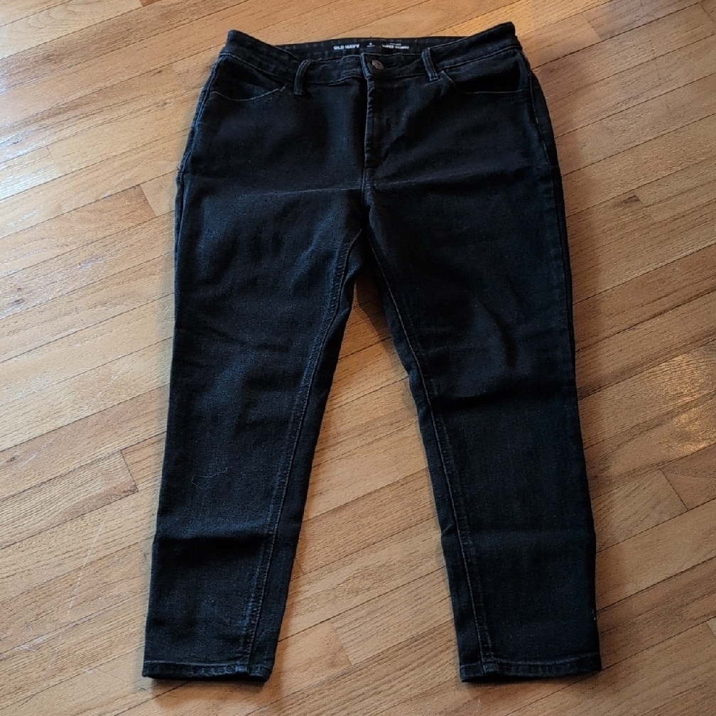 Black Ankle Cropped Jeans With Smooth Texture